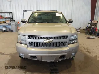 2009 Chevrolet Suburban LTZ с VIN 1GNFC36099R156290, выставлен на аукционе IAAI как лот 42508426 с пробегом 197 821 миль миль и . История ставок и продаж доступна на DreamBid. Изображение 12.