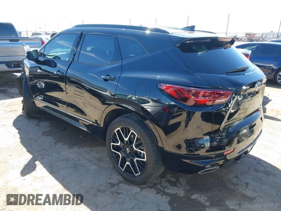 2024 Chevrolet Blazer RS z VIN 3GNKBERS3RS271667, wystawiony jako IAAI lot #41702013 z przebiegiem Nie podano mil oraz . Historia ofert i sprzedaży dostępna na DreamBid. Obrazek 3.
