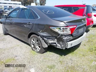 2015 Toyota Camry XLE z VIN 4T1BF1FK3FU960674, wystawiony jako IAAI lot #41721182 z przebiegiem 96 300 mil mil oraz . Historia ofert i sprzedaży dostępna na DreamBid. Obrazek 3.