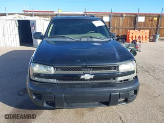 2004 Chevrolet TrailBlazer LS with VIN 1GNDT13S842254665, listed as a IAAI auction lot 40991990 with 279,045 mi miles. Bid and sale history available at carsss.com. Image 12.