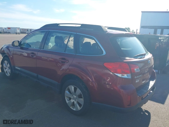 2012 Subaru Outback 2.5i with VIN 4S4BRBAC6C3300689, listed as a IAAI auction lot 39736745 with 204,744 mi miles. Bid and sale history available at carsss.com. Image 3.