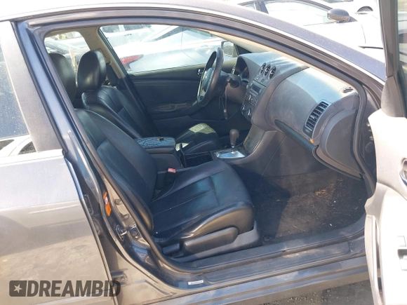 2009 Nissan Altima SL with VIN 1N4AL21E99N463262, listed as a IAAI auction lot 41780030 with 208,207 mi miles and . Bid and sale history available at DreamBid. Image 5.