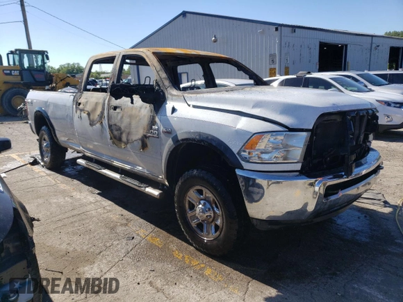 2017 Ram 2500 Tradesman z VIN 3C6UR5HJ9HG719988, wystawiony jako Copart lot #58069794 z przebiegiem Nie podano mil oraz Nie do naprawy • Non repairable. Historia ofert i sprzedaży dostępna na DreamBid. Obrazek 4.