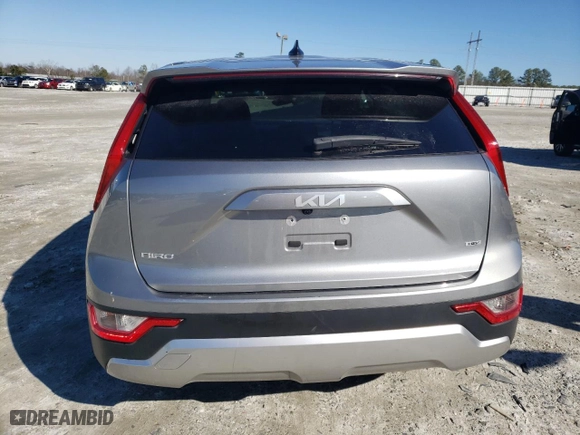 2023 Kia Niro LX with VIN KNDCP3LE0P5065607, listed as a Copart auction lot 88948275 with 60,806 mi miles and Salvage Title. Bid and sale history available at carsss.com. Image 6.