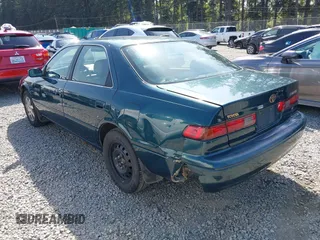 1998 Toyota Camry LE z VIN JT2BF28K4W0101312, wystawiony jako IAAI lot #42116546 z przebiegiem 365 712 mil mil oraz . Historia ofert i sprzedaży dostępna na DreamBid. Obrazek 3.