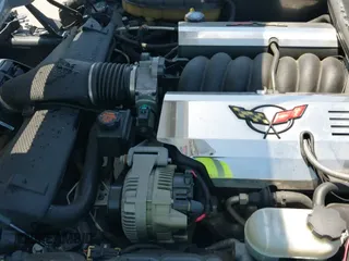 2002 Chevrolet Corvette с VIN 1G1YY32G525117417, выставлен на аукционе IAAI как лот 42328196 с пробегом 85 390 миль миль и . История ставок и продаж доступна на DreamBid. Изображение 22.