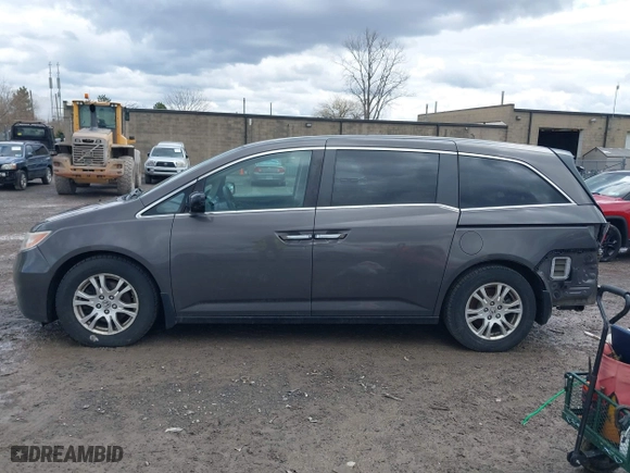 2013 Honda Odyssey EX with VIN 5FNRL5H40DB068597, listed as a IAAI auction lot 41910524 with 164,991 mi miles. Bid and sale history available at carsss.com. Image 15.