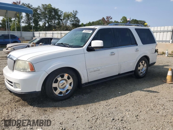 2006 Lincoln Navigator Luxury with VIN 5LMFU28596LJ05811, listed as a Copart auction lot 70048584 with 214,952 mi miles and Salvage Title. Bid and sale history available at carsss.com. Image 1.