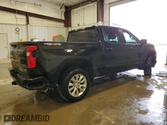 2021 Chevrolet Silverado 1500 Custom with VIN 1GCPYBEH9MZ171784, listed as a Copart auction lot 83081484 with 94,772 mi miles and Salvage Title. Bid and sale history available at DreamBid. Image 3.