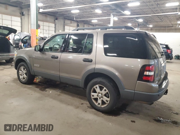 2006 Ford Explorer XLT with VIN 1FMEU73826UA02432, listed as a Copart auction lot 82139394 with 200,276 mi miles and Clean Title. Bid and sale history available at carsss.com. Image 2.
