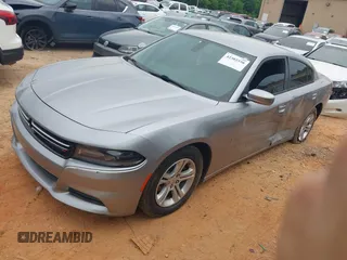 2015 Dodge Charger SE z VIN 2C3CDXBGXFH812970, wystawiony jako IAAI lot #42302350 z przebiegiem 204 107 mil mil oraz . Historia ofert i sprzedaży dostępna na DreamBid. Obrazek 17.