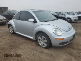 2007 Volkswagen New Beetle Coupe with VIN 3VWRW31CX7M510330, listed as a Copart auction lot 43839295 with 88,296 mi miles and Clean Title. Bid and sale history available at carsss.com. Image 4.
