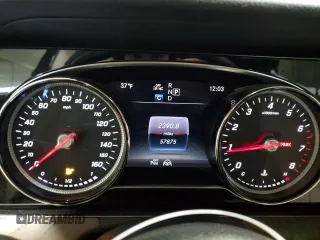 2019 Mercedes-Benz E 450 with VIN WDDZH6JB9KA532482, listed as a Copart auction lot 89017175 with 57,875 mi miles and Salvage Title. Bid and sale history available at DreamBid. Image 9.
