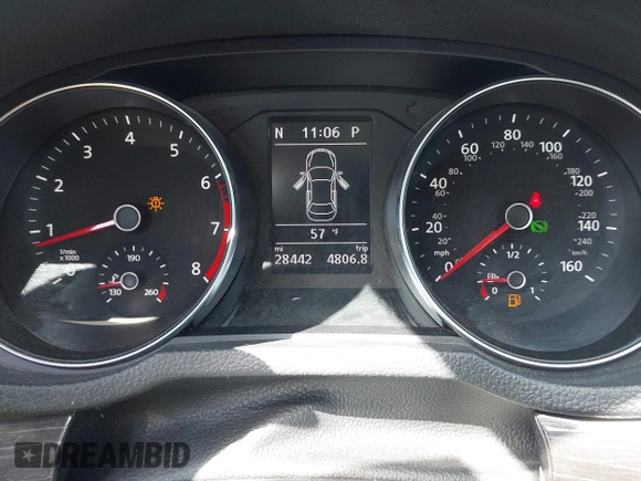 2017 Volkswagen Passat SE with VIN 1VWBT7A3XHC015940, listed as a IAAI auction lot 42027997 with 28,442 mi miles and . Bid and sale history available at DreamBid. Image 7.