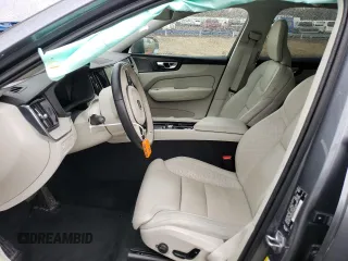 2021 Volvo XC60 Inscription z VIN YV4102RL3M1860596, wystawiony jako Copart lot #47239585 z przebiegiem 39 830 mil mil oraz Szkoda całkowita • Salvage title. Historia ofert i sprzedaży dostępna na DreamBid. Obrazek 7.