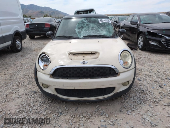 2009 MINI Hardtop S with VIN WMWMF73569TW87347, listed as a Copart auction lot 59445035 with Not provided miles and Salvage title. Bid and sale history available at DreamBid. Image 5.