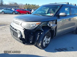 2014 Kia Soul with VIN KNDJN2A29E7032798, listed as a IAAI auction lot 41222668 with 187,564 mi miles. Bid and sale history available at carsss.com. Image 6.