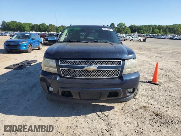 2008 Chevrolet Avalanche LTZ with VIN 3GNFK12308G274329, listed as a Copart auction lot 56370895 with 218,824 mi miles and Clean title. Bid and sale history available at DreamBid. Image 5.