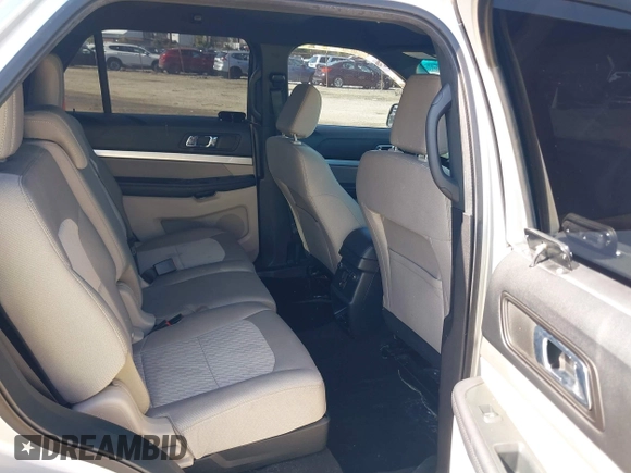 2018 Ford Explorer z VIN 1FM5K8BH0JGC57147, wystawiony jako IAAI lot #41923522 z przebiegiem 115 843 mil mil oraz . Historia ofert i sprzedaży dostępna na DreamBid. Obrazek 8.