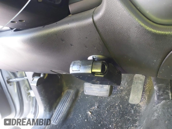 2014 Chevrolet Silverado 1500 LT with VIN 1GCVKREC1EZ134204, listed as a IAAI auction lot 40889755 with 174,575 mi miles and . Bid and sale history available at DreamBid. Image 22.