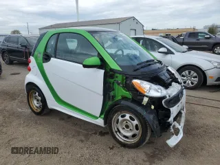 2014 Smart fortwo Passion with VIN WMEEJ9AA2EK763908, listed as a Copart auction lot 56653535 with 26,423 mi miles and Clean title. Bid and sale history available at DreamBid. Image 4.