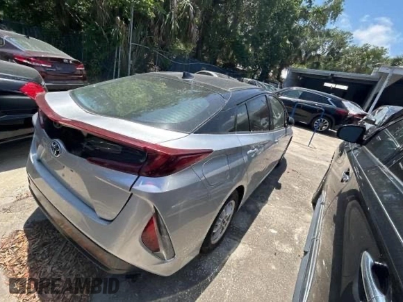 2017 Toyota Prius Plus с VIN JTDKARFP1H3005961, выставлен на аукционе Copart как лот 62180305 с пробегом 143 492 миль миль и Списание • Salvage title. История ставок и продаж доступна на DreamBid. Изображение 4.