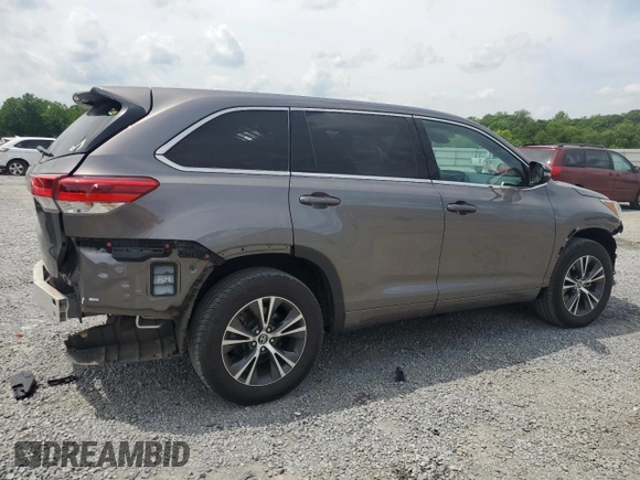 2018 Toyota Highlander LE with VIN 5TDZARFH4JS039470, listed as a Copart auction lot 56961575 with 40,236 mi miles and Salvage title. Bid and sale history available at DreamBid. Image 3.
