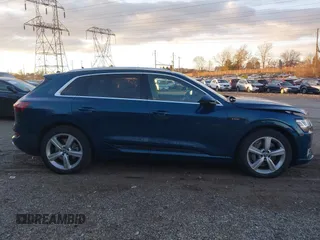 2019 Audi e-tron Prestige with VIN WA1VABGE0KB011579, listed as a IAAI auction lot 41027812 with 41,549 mi miles and . Bid and sale history available at DreamBid. Image 13.