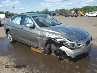 2018 BMW 3 Series 330i xDrive with VIN WBA8D9C54JEM33941, listed as a Copart auction lot 59501545 with 46,016 mi miles and Salvage title. Bid and sale history available at DreamBid. Image 4.