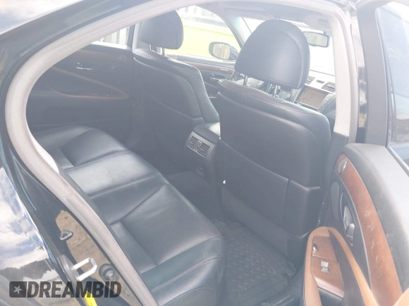 2011 Lexus LS 460 z VIN JTHBL5EF8B5104542, wystawiony jako IAAI lot #42341515 z przebiegiem 163 158 mil mil oraz . Historia ofert i sprzedaży dostępna na DreamBid. Obrazek 8.