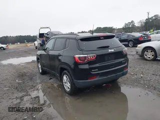 2018 Jeep Compass Sport with VIN 3C4NJCAB1JT286093, listed as a IAAI auction lot 41770377 with 83,354 mi miles. Bid and sale history available at carsss.com. Image 3.