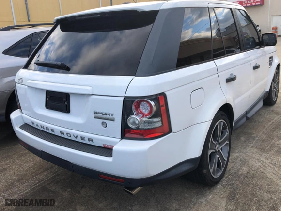 2011 Land Rover Range Rover Sport SC with VIN SALSH2E43BA266207, listed as a Copart auction lot 82416464 with 160,890 mi miles and Clean Title. Bid and sale history available at carsss.com. Image 4.