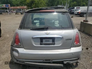 2006 MINI Hardtop z VIN WMWRC33546TK65323, wystawiony jako Copart lot #58930785 z przebiegiem 173 105 mil mil oraz Szkoda całkowita • Salvage title. Historia ofert i sprzedaży dostępna na DreamBid. Obrazek 6.