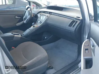 2015 Toyota Prius Four with VIN JTDKN3DU8F1999155, listed as a IAAI auction lot 41852226 with 415,013 mi miles. Bid and sale history available at carsss.com. Image 5.