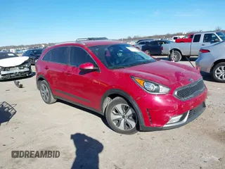 2017 Kia Niro FE with VIN KNDCB3LCXH5091050, listed as a IAAI auction lot 41262319 with 92,815 mi miles. Bid and sale history available at carsss.com. Image 1.