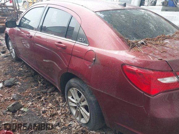 2014 Chrysler 200 LX with VIN 1C3CCBAB7EN214028, listed as a IAAI auction lot 42225534 with 140,106 mi miles and . Bid and sale history available at DreamBid. Image 3.