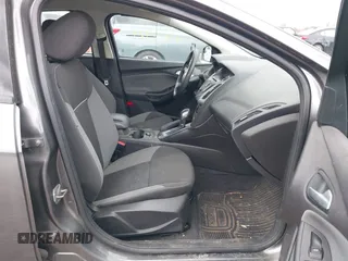 2014 Ford Focus SE with VIN 1FADP3F21EL193164, listed as a IAAI auction lot 41882924 with 122,469 mi miles. Bid and sale history available at carsss.com. Image 5.