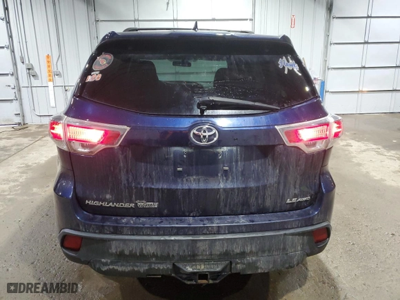 2015 Toyota Highlander LE with VIN 5TDBKRFH2FS085451, listed as a Copart auction lot 46867025 with 201,633 mi miles and Salvage Title. Bid and sale history available at carsss.com. Image 6.