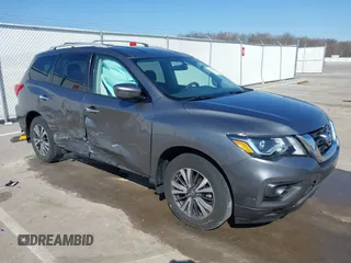 2020 Nissan Pathfinder S with VIN 5N1DR2AM4LC602127, listed as a IAAI auction lot 41762542 with 117,195 mi miles. Bid and sale history available at carsss.com. Image 1.