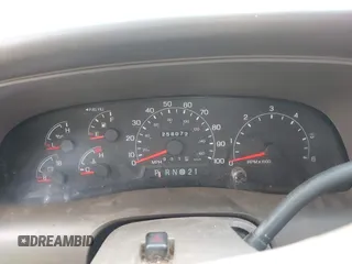 2001 Ford Excursion Limited с VIN 1FMNU42L21ED04391, выставлен на аукционе IAAI как лот 42198510 с пробегом 258 072 миль миль и . История ставок и продаж доступна на DreamBid. Изображение 7.