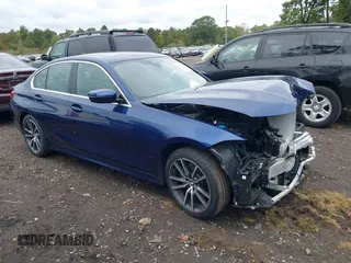 2020 BMW 3 Series 330i xDrive with VIN 3MW5R7J00L8B36008, listed as a IAAI auction lot 40459958 with 32,465 mi miles. Bid and sale history available at carsss.com. Image 14.