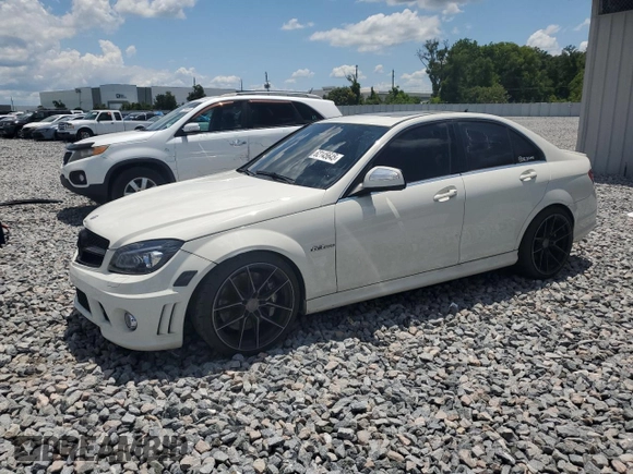 2008 Mercedes-Benz C 63 AMG с VIN WDDGF77X78F194162, выставлен на аукционе Copart как лот 62145645 с пробегом 113 004 миль миль и Чистый • Clean title. История ставок и продаж доступна на DreamBid. Изображение 1.