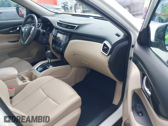2016 Nissan Rogue SL with VIN 5N1AT2MTXGC807688, listed as a IAAI auction lot 42015737 with 89,849 mi miles. Bid and sale history available at carsss.com. Image 5.