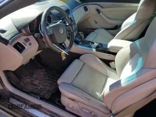2014 Cadillac CTS-V z VIN 1G6DV1EP5E0113032, wystawiony jako Copart lot #53575285 z przebiegiem 127 456 mil mil oraz Szkoda całkowita • Salvage title. Historia ofert i sprzedaży dostępna na DreamBid. Obrazek 7.