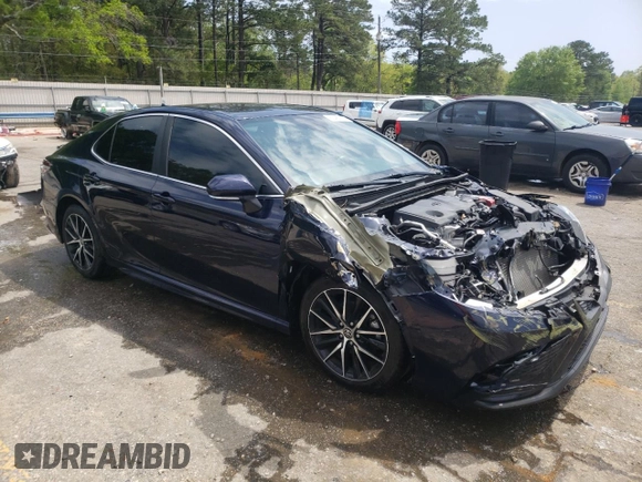 2022 Toyota Camry SE with VIN 4T1T11AK6NU672205, listed as a Copart auction lot 51483335 with 56,649 mi miles and Salvage Title. Bid and sale history available at carsss.com. Image 4.