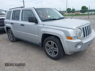 2008 Jeep Patriot Sport z VIN 1J8FT28W18D777368, wystawiony jako IAAI lot #42321212 z przebiegiem 157 803 mil mil oraz . Historia ofert i sprzedaży dostępna na DreamBid. Obrazek 1.