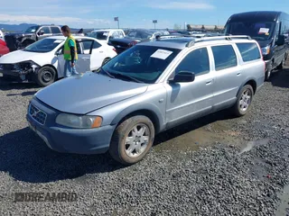 2005 Volvo XC70 with VIN YV1SZ592351183275, listed as a IAAI auction lot 41857415 with 180,934 mi miles and . Bid and sale history available at DreamBid. Image 2.