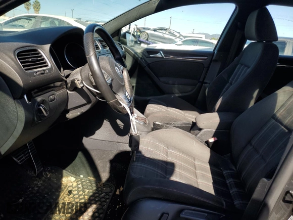 2012 Volkswagen GTI w/Conv & Sunroof PZEV с VIN WVWHD7AJ2CW328772, выставлен на аукционе Copart как лот 81424184 с пробегом 136 589 миль миль и Чистый • Clean title. История ставок и продаж доступна на DreamBid. Изображение 7.