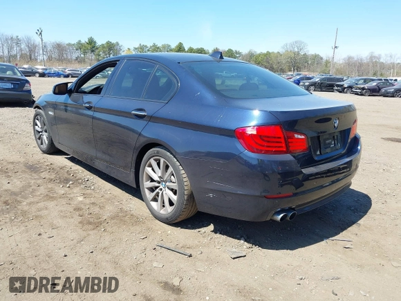 2011 BMW 5 Series 528i with VIN WBAFR1C52BC672489, listed as a IAAI auction lot 42038678 with 47,688 mi miles and . Bid and sale history available at carsss.com. Image 3.
