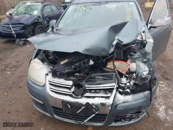 2006 Volkswagen Jetta Sedan 1.9L TDI with VIN 3VWST71K36M625648, listed as a IAAI auction lot 41561924 with 210,876 mi miles. Bid and sale history available at carsss.com. Image 6.